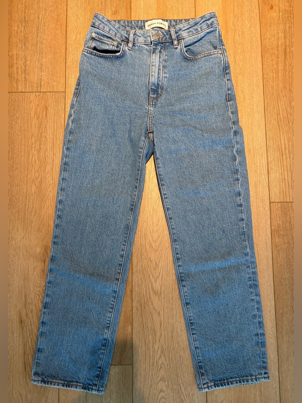 Aritzia Denim Forum Straight-Leg Jeans